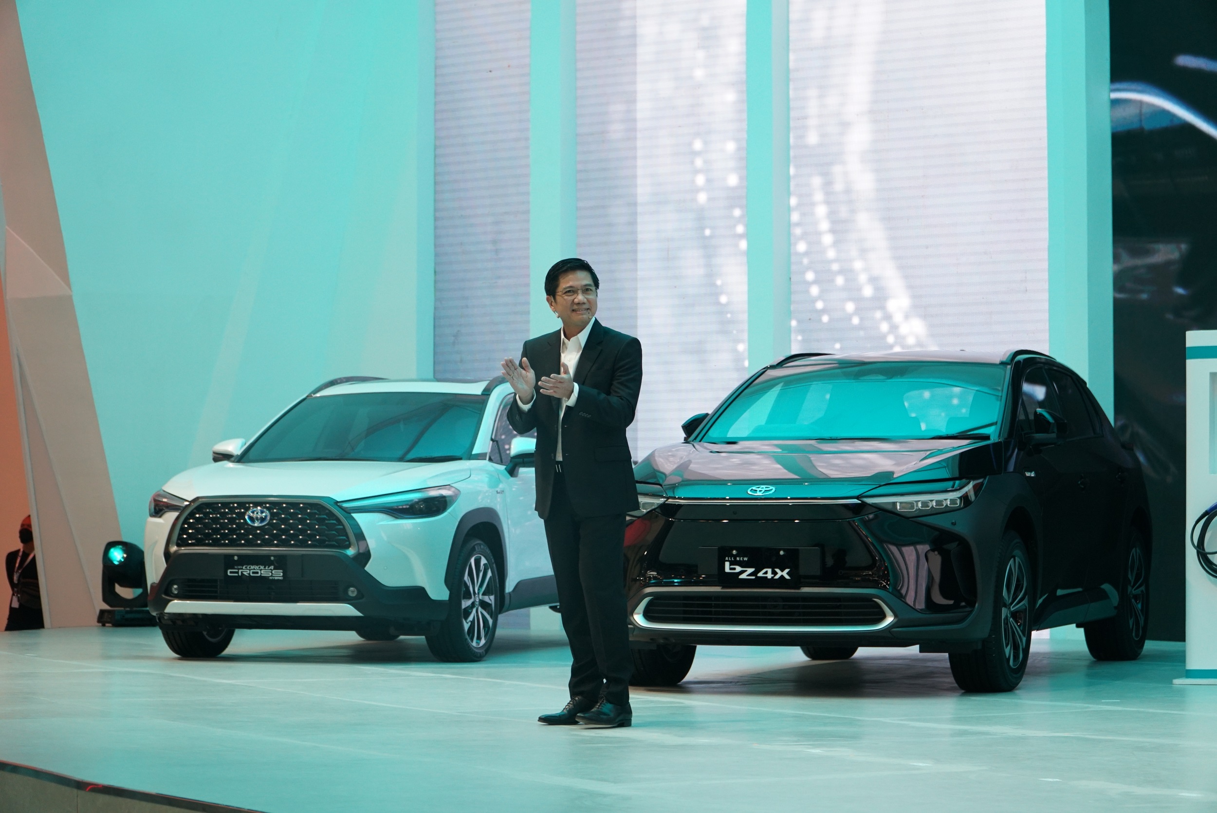 Wujudkan mobility for all toyota hadirkan komplit teknologi kendaraan elektrifikasi di giias 2022 3